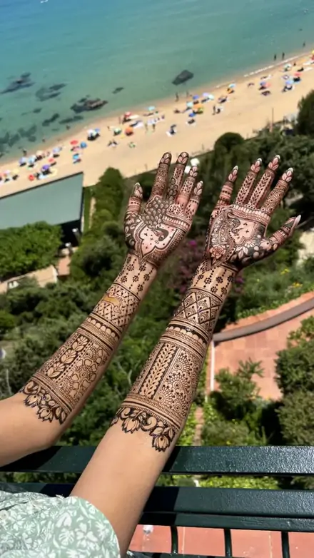 Arm mehndi with Mediterranean motifs for a Costa Brava wedding